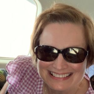 Meet your Posher, Kendra